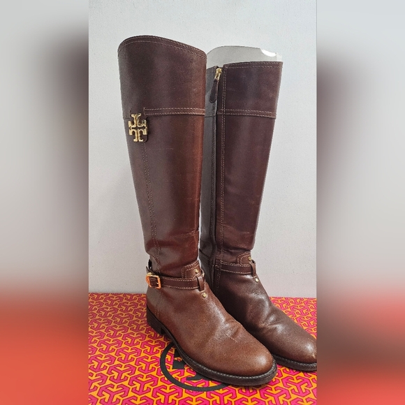 TORY BURCH ALMOND BROWN GOLD HARDWEAR GALLEON LEATHER RIDING  BOOTS SIZE 6 - Picture 1 of 15